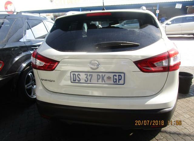 
								2015 NISSAN QASHQAI full									
