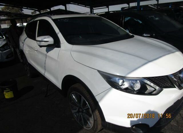 
								2015 NISSAN QASHQAI full									