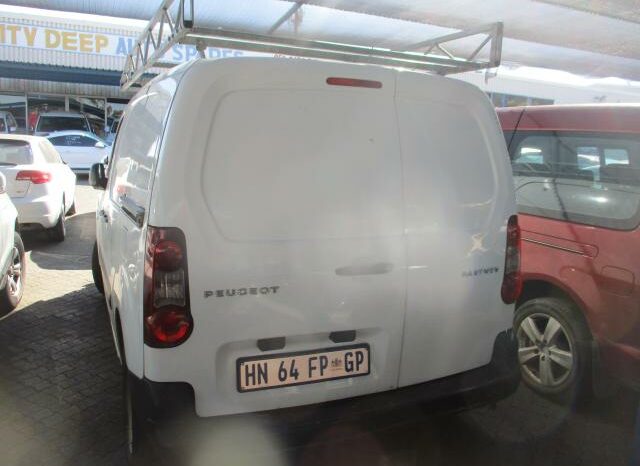 
								2018 PEUGEOT PARTNER 1.6 full									