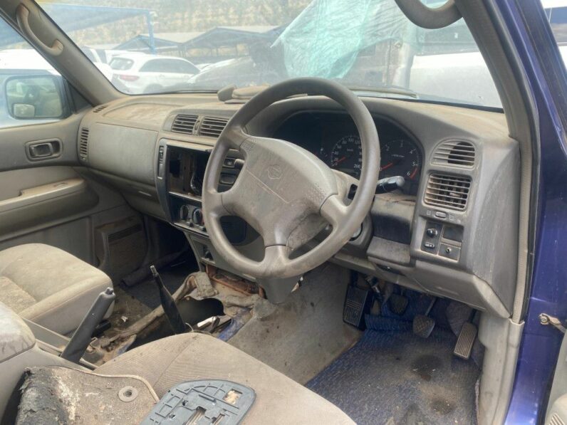 
								1998 NISSAN PATROL 4.5GL full									