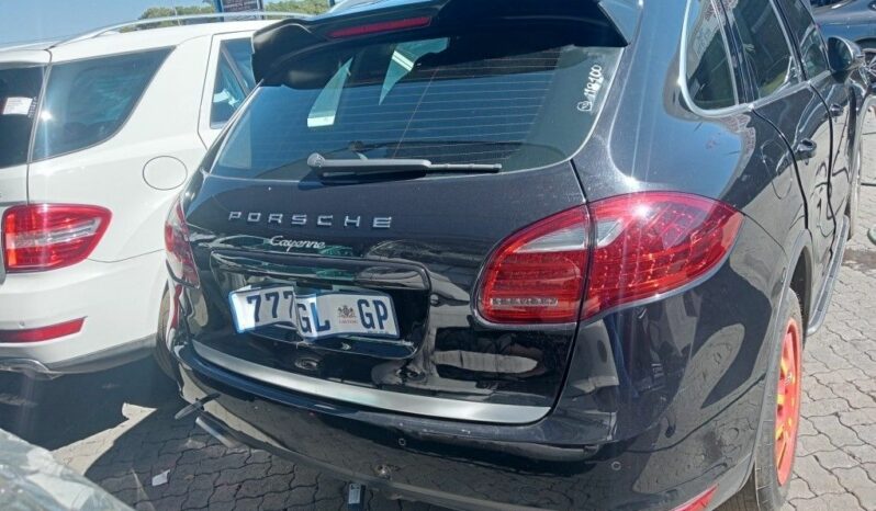
								2012 PORSCHE CAYENNE full									