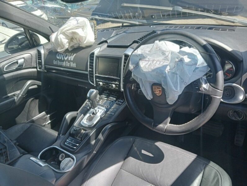 
								2012 PORSCHE CAYENNE full									