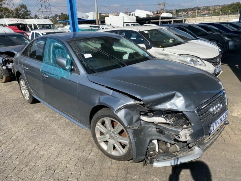 
								2010 AUDI A4 1.8T full									