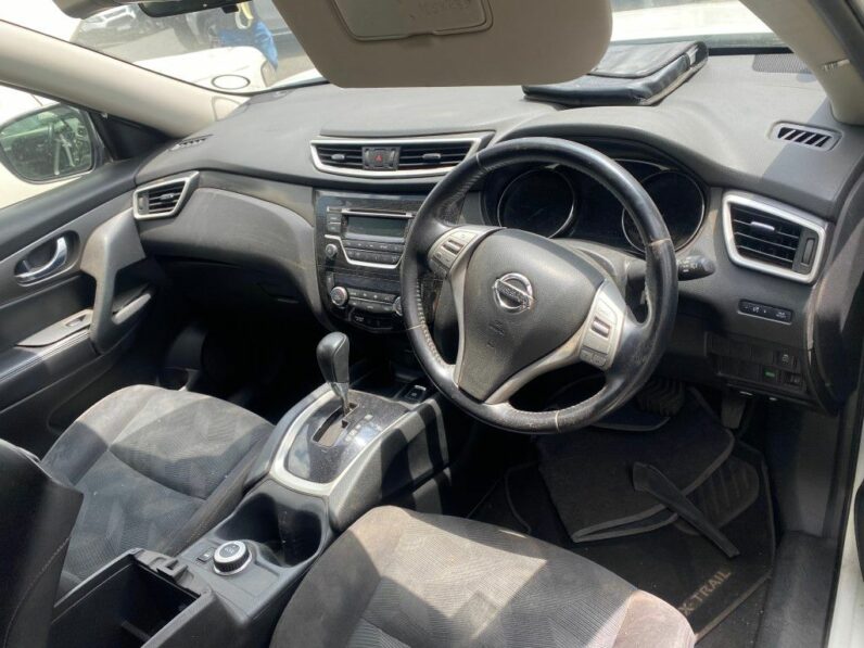 
								2015 NISSAN X TRAIL 2.5 SE 4X4 full									
