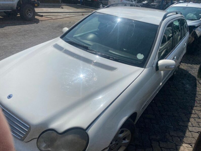 
								2005 MERCEDES BENZ C200K ESTATE full									