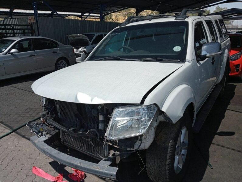 
								2012 NISSAN NAVARA 4.0 LE full									