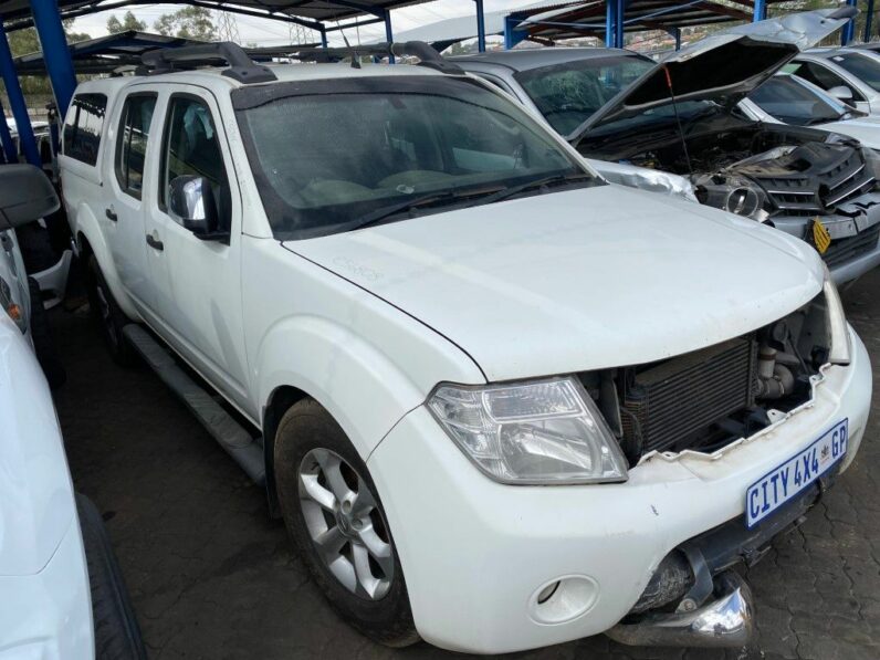 
								2011 NISSAN NAVARA 2.5 DCi full									