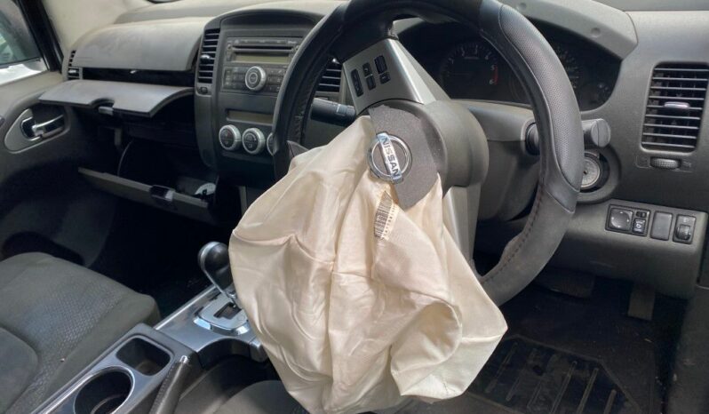 
								2011 NISSAN NAVARA 2.5 DCi full									
