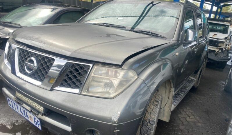 
								2006 NISSAN PATHFINDER 2.5 DCi full									