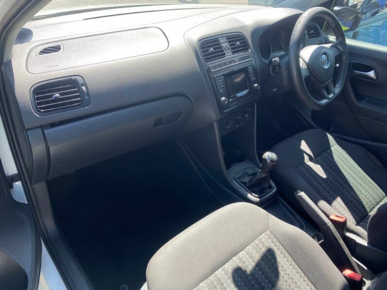 
								2015 VW POLO full									