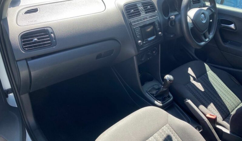
								2015 VW POLO full									