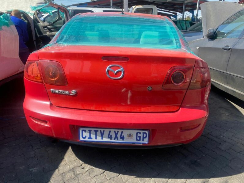 
								2005 MAZDA 3 full									