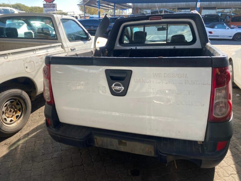 
								2013 NISSAN NP200 1.6 full									