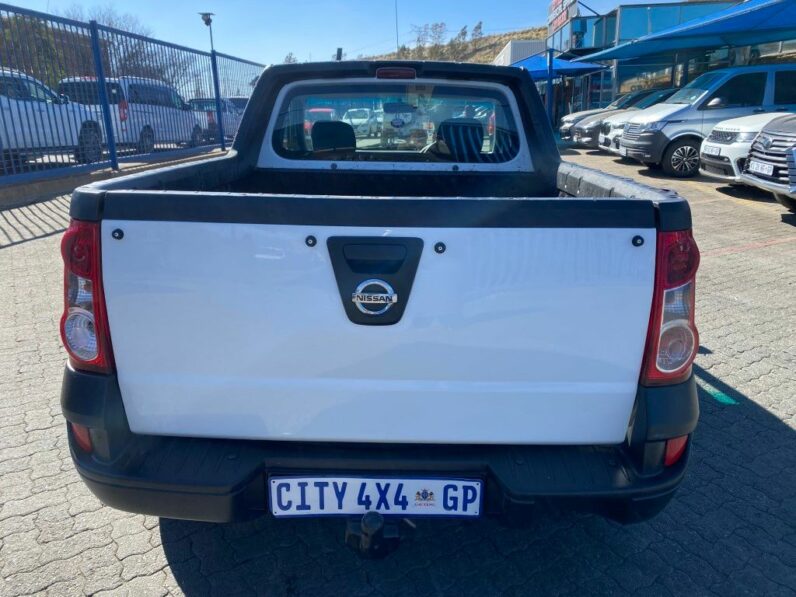 
								2015 NISSAN NP200 full									