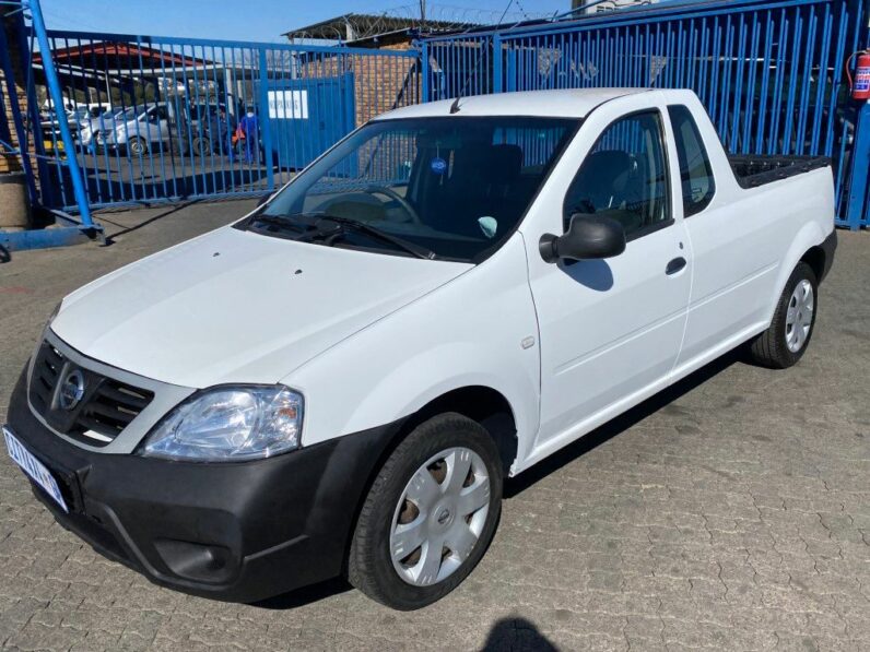 
								2015 NISSAN NP200 full									