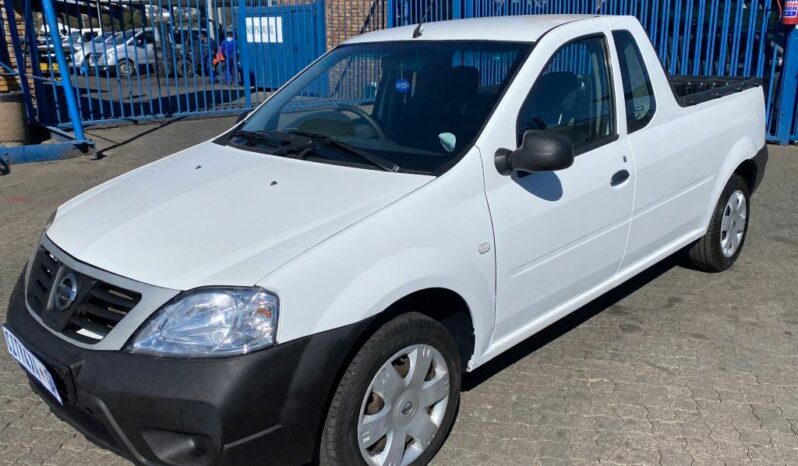 
								2015 NISSAN NP200 full									