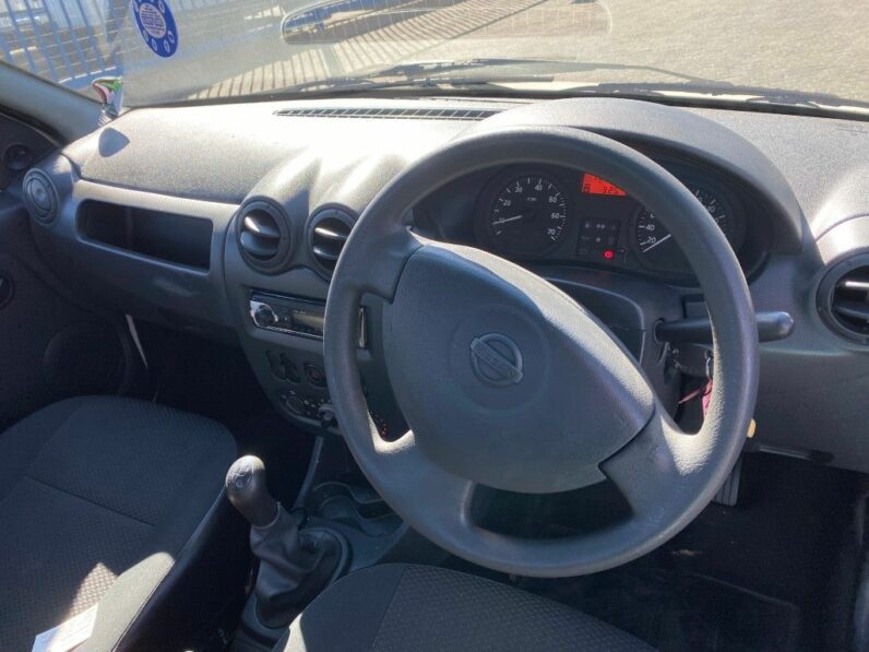 
								2015 NISSAN NP200 full									