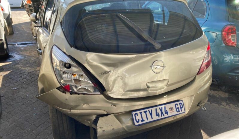 
								2010 OPEL CORSA 1.4 ESSENTIA full									