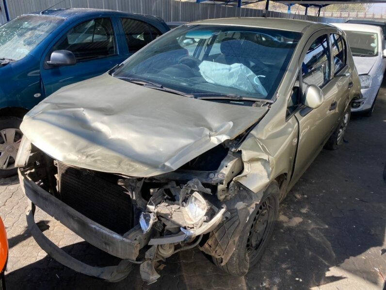 
								2010 OPEL CORSA 1.4 ESSENTIA full									