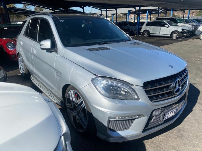 
								2013 MERCEDES BENZ ML63 AMG full									