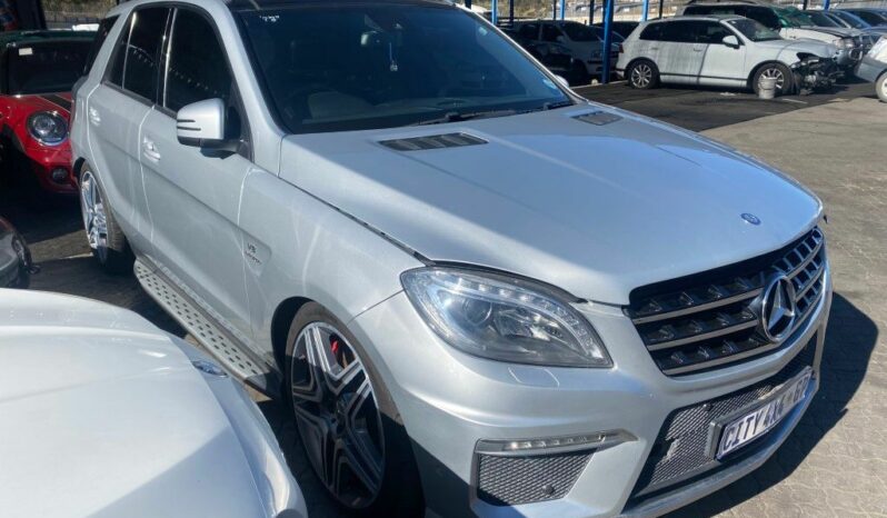 
								2013 MERCEDES BENZ ML63 AMG full									