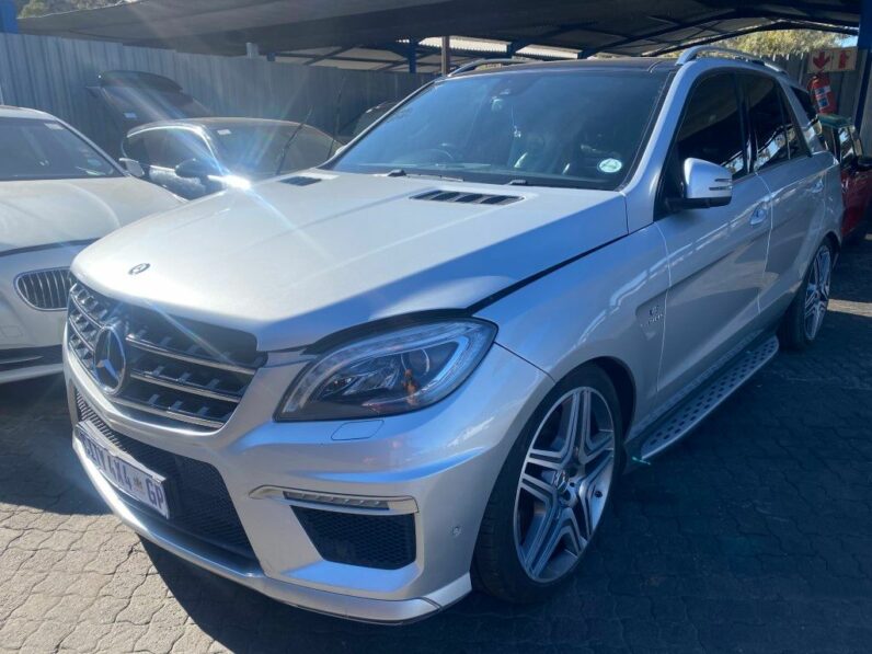 
								2013 MERCEDES BENZ ML63 AMG full									