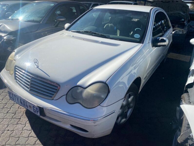 
								2002 MERCEDES BENZ C200 full									