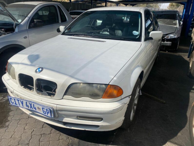 
								1999 BMW 320i full									