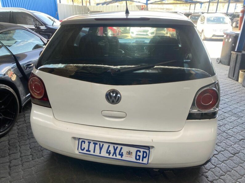 
								2012 VW POLO full									