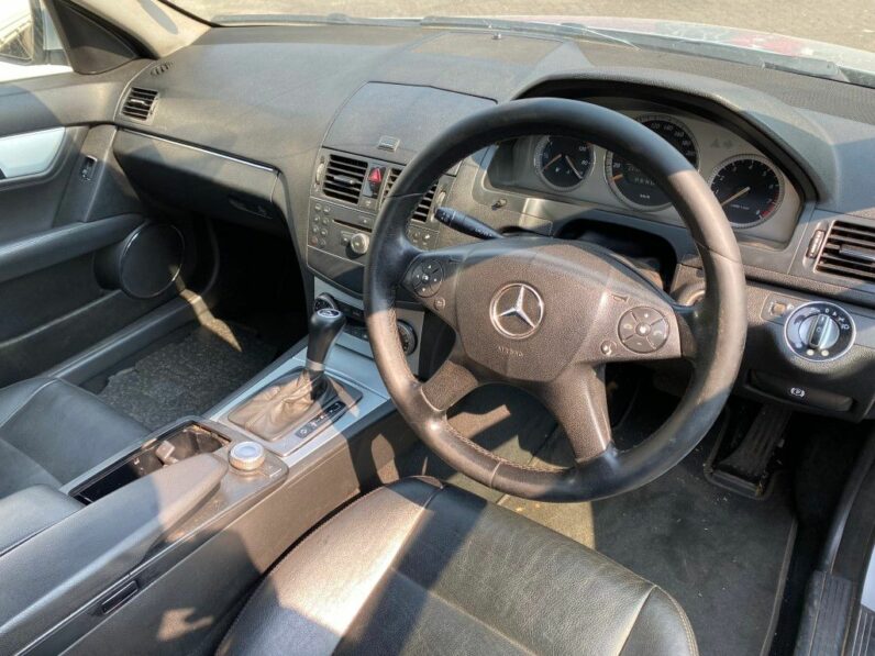 
								2008 MERCEDES BENZ C200 full									