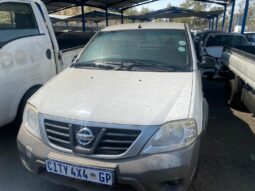2013 NISSAN NP200