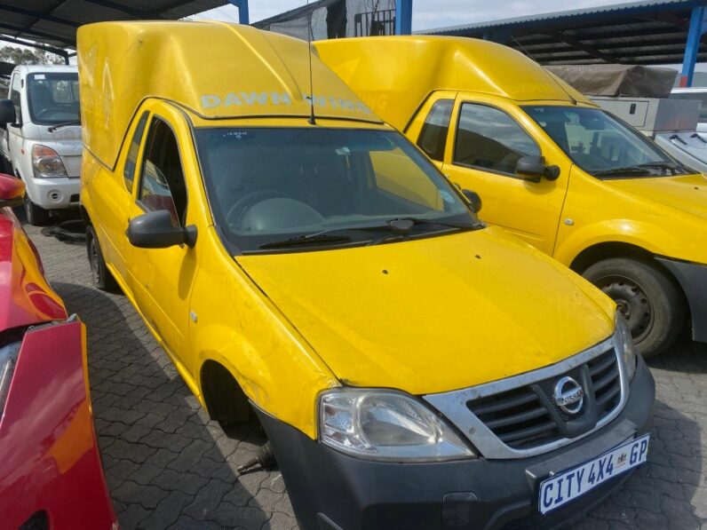 
								2017 NISSAN NP200 full									