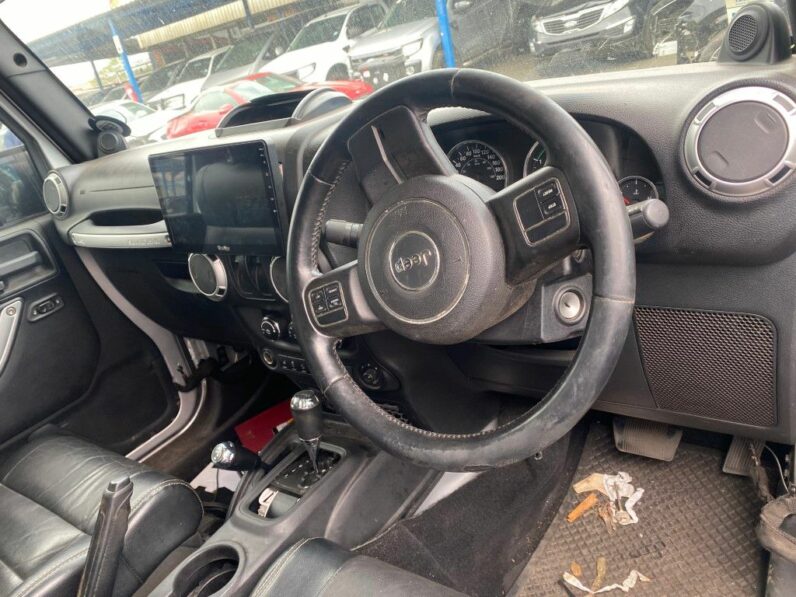 
								2011 JEEP WRANGLER full									