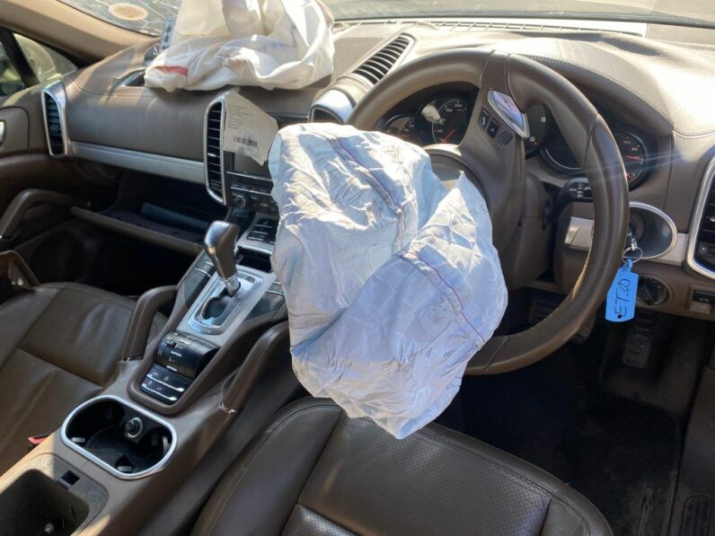 
								2011 PORSCHE CAYENNE DIESEL TIP full									