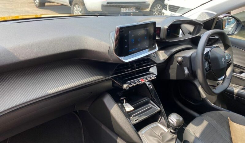 
								2022 PEUGEOT 208 full									