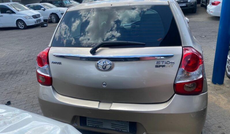 
								2018 TOYOTA ETIOS 1.5 XS full									