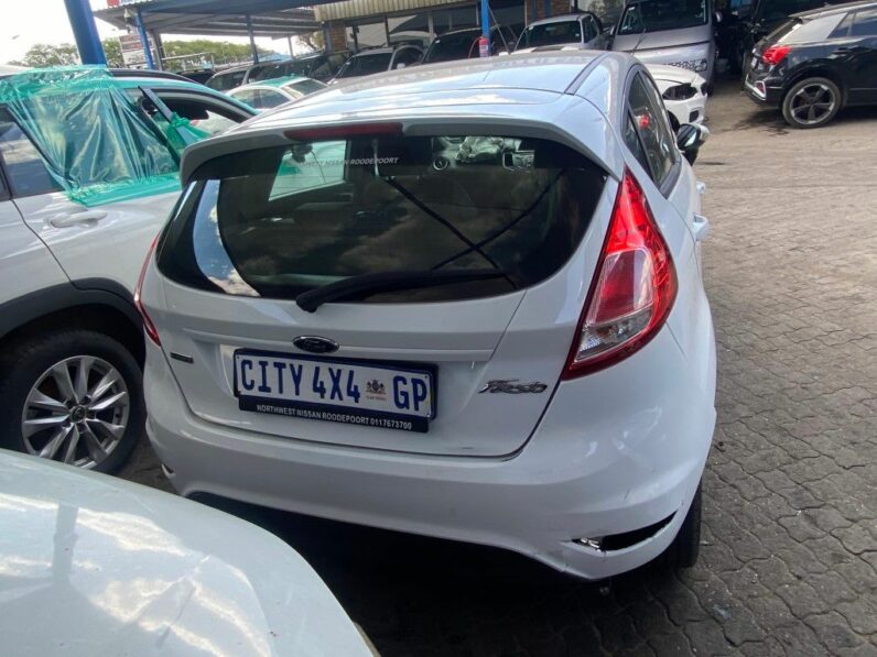 
								2017 FORD FIESTA 1.0 full									