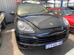 2012 PORSCHE CAYENNE