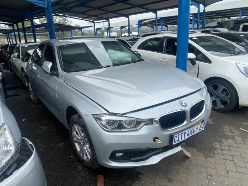 
								2019 BMW 318i full									