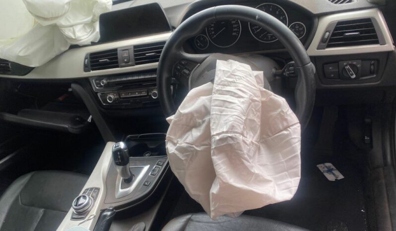
								2019 BMW 318i full									