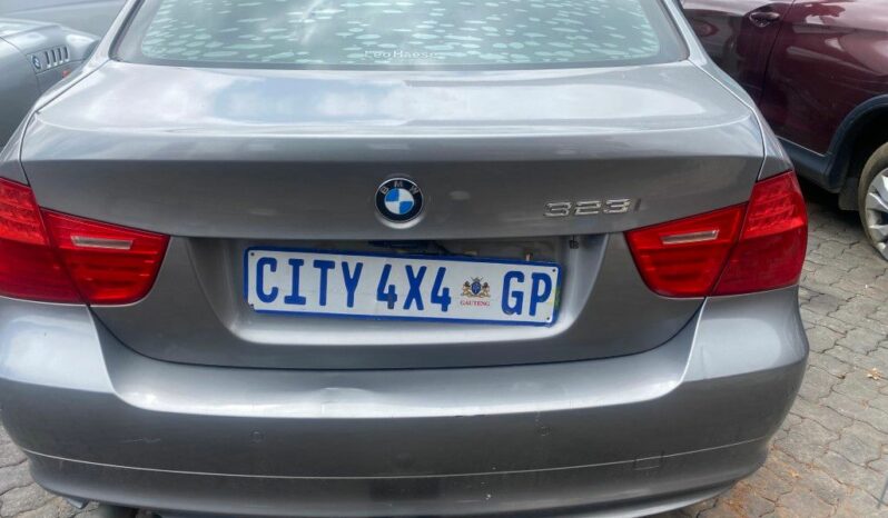 
								2009 BMW 323i full									