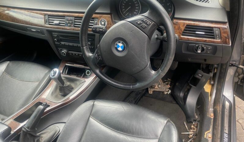 
								2009 BMW 323i full									