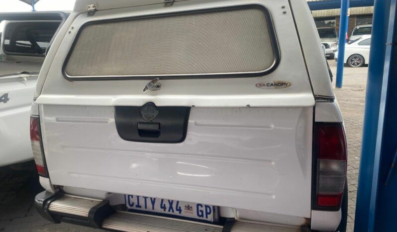 
								2014 NISSAN NP300 full									