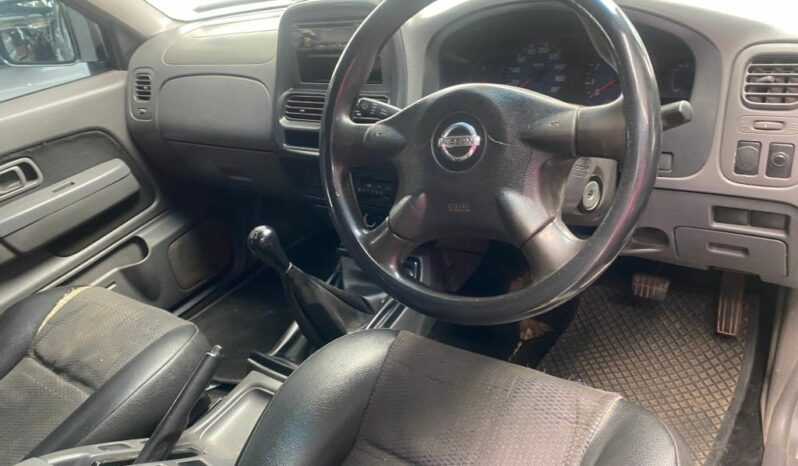
								2014 NISSAN NP300 full									