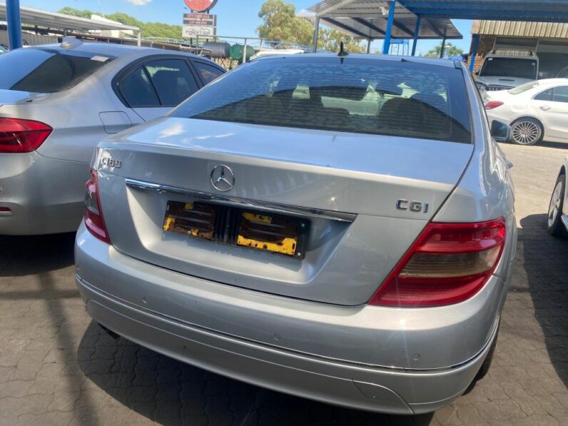 
								2011 MERCEDES BENZ C180 CGI BE full									