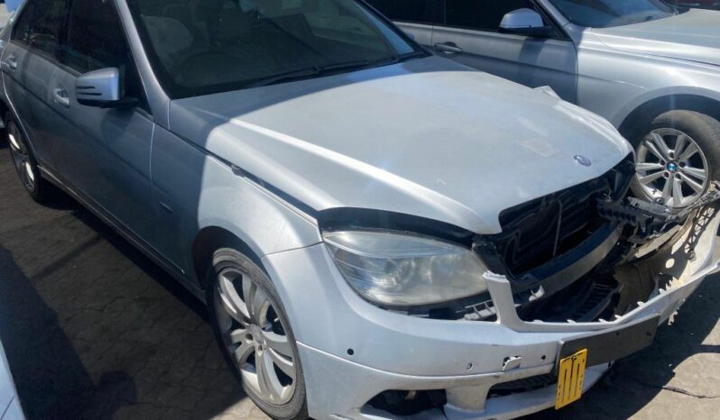 
								2011 MERCEDES BENZ C180 CGI BE full									