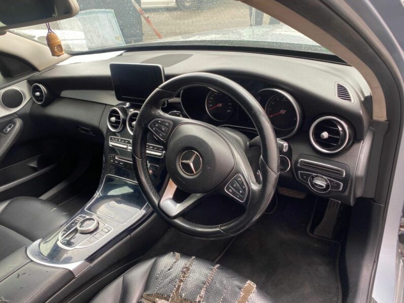 
								2016 MERCEDES BENZ C180 full									