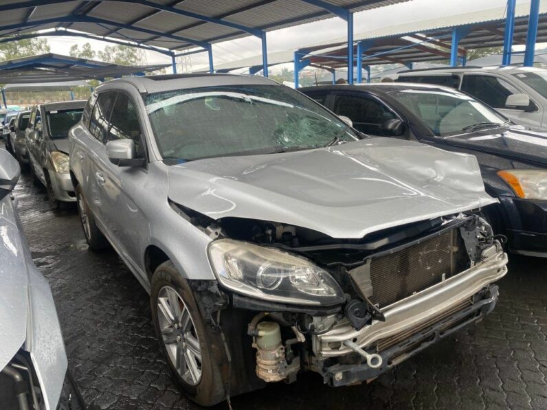 
								2014 VOLVO XC60 D4 full									