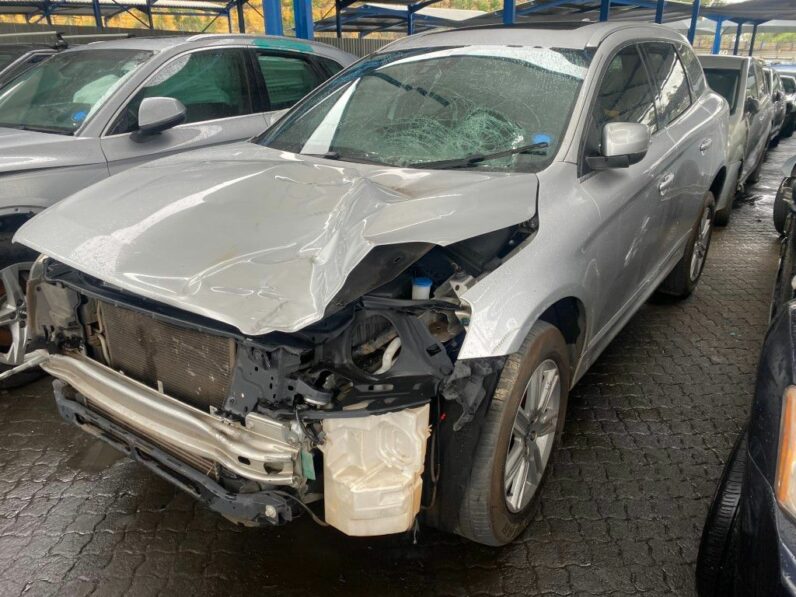 
								2014 VOLVO XC60 D4 full									