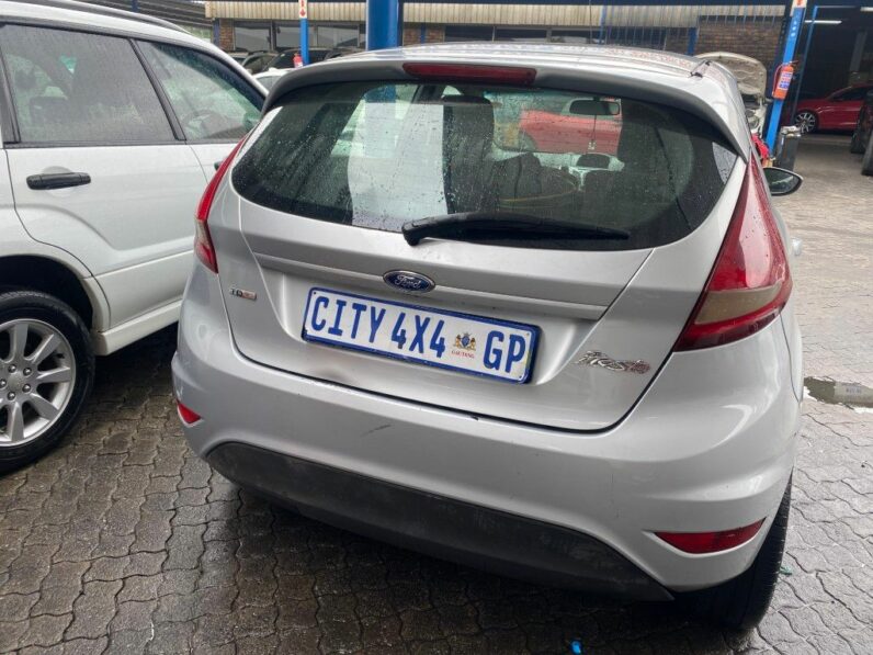 
								2011 FORD FIESTA full									